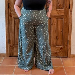 Torrid Green and White Wide Leg Pants